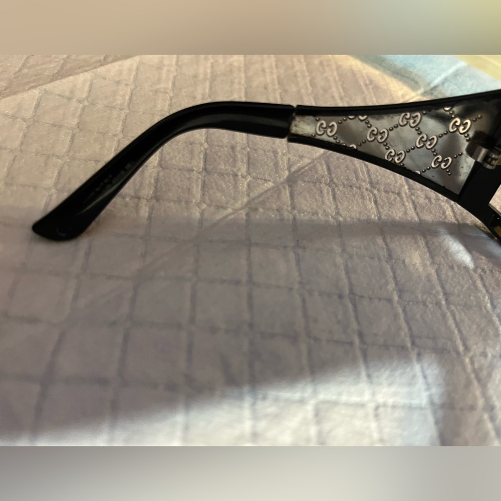 Gucci sunglasses. Made in Italy Vintage(1994) - Picture 6 of 14